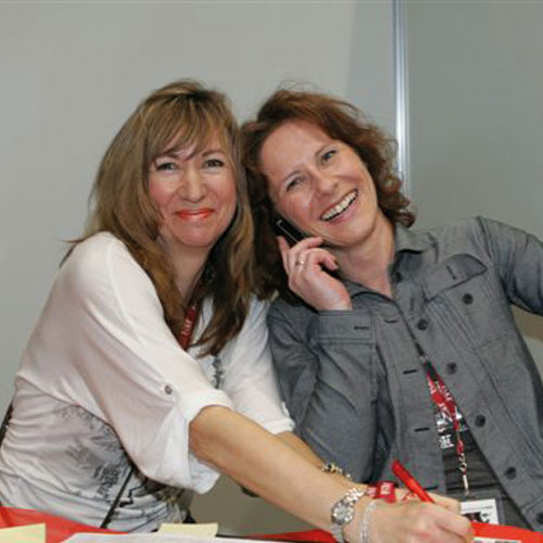 Corinne Seelbach und Ute Schneider, Manager Sales Promotion, Vodafone GmbH