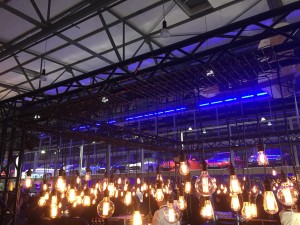 Edison Bar bei der Abendveranstaltung des DFTA Proflex-Verbands in der Motorworld Böblingen.